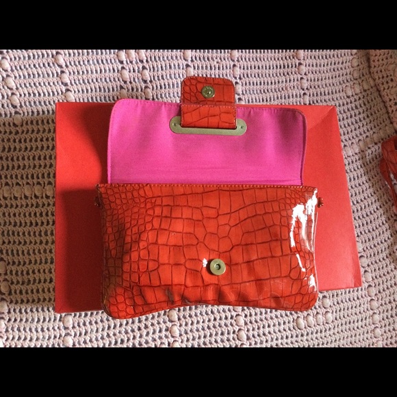 Red shoulder bag - Picture 3 of 4